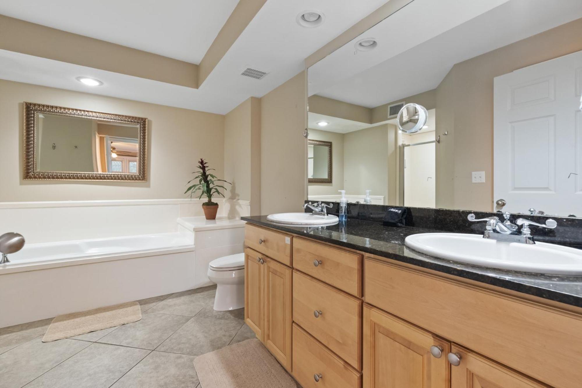 Fun 2 Bed/2 Bath Condo With Pool On Biloxi Beach Eksteriør billede